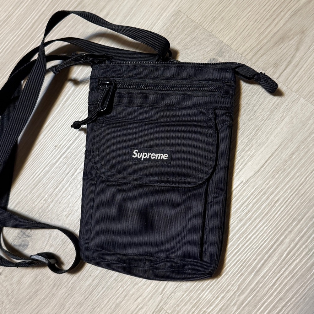 Supreme Cordura black shoulder bag FW19